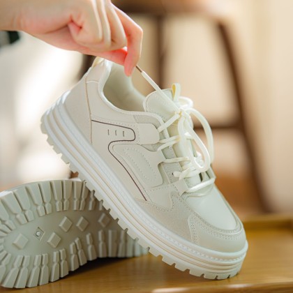 Milky Heightened Sneakers 奶白加高款