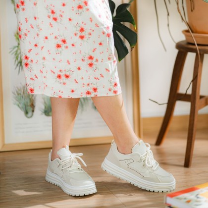 Milky Heightened Sneakers 奶白加高款