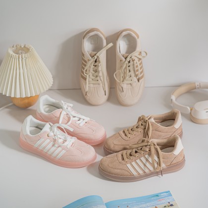 Striped Sneakers 卡其线条平底款 Striped Sneakers 卡其线条平底款