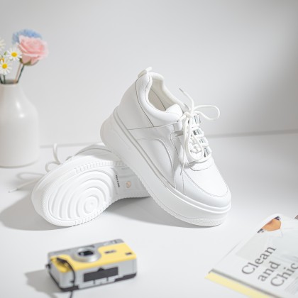 Sleek Hide Sneaker 升级真皮版加高款 